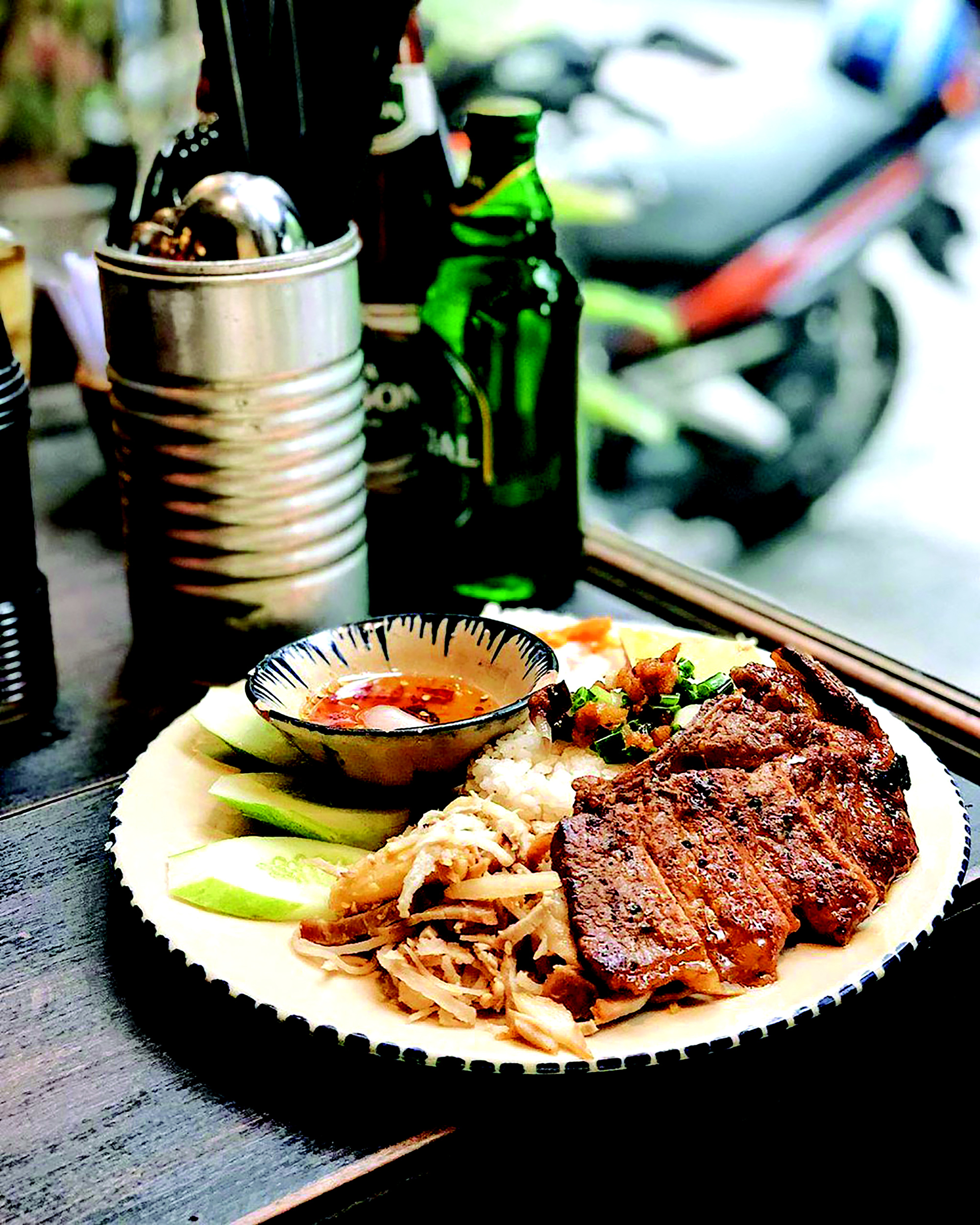 Cơm tấm - Món ăn dân dã mang hương vị Sài Gòn