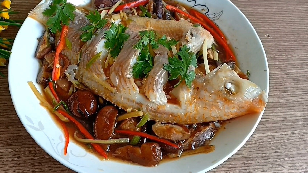 Món cá hấp đặc trưng tại lào