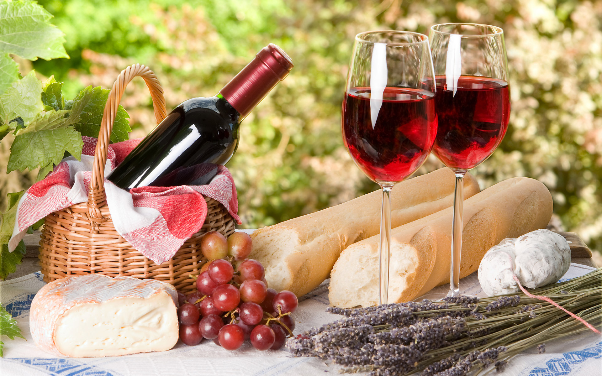 Rượu vang Pháp rất phổ biến